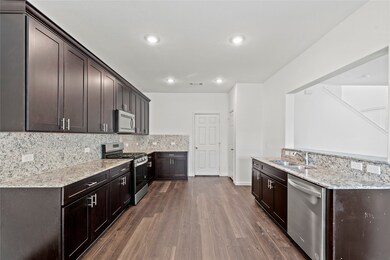 7322 Madison Commons Ln, Houston, TX 77075 - photo 4