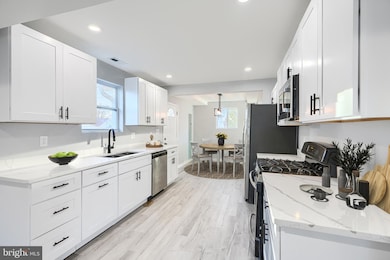 9 Avenal Rd, Essex, MD 21221 - photo 6