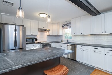 61 Yankee Cir, Westfield, MA 01085 - photo 3