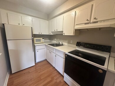 915 Edgell Rd unit 80A, Framingham, MA 01701 - photo 2