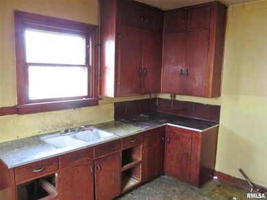 1408 E 12 1 2 St, Davenport, IA 52803 - photo 6