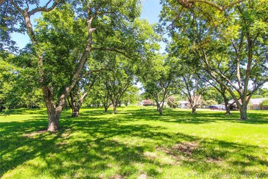 11 N E St, Eufaula, OK 74432 - photo 2