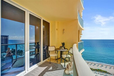 The Wave unit 1518 (Av. April 1st, Hollywood, FL 33019 - photo 2