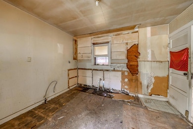 806 Liberty St, Weatherford, TX 76086 - photo 4