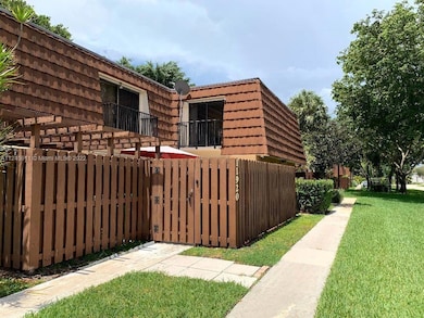 11920 SW 9th Manor, Davie, FL 33325 - photo 3