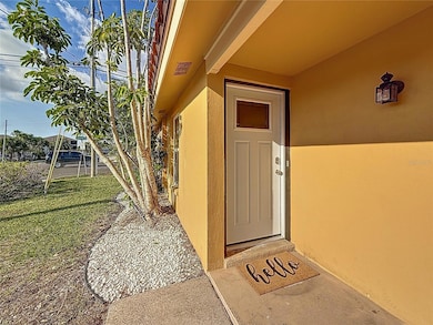 END UNIT VILLA - Unit 2B with assigned parking #2
