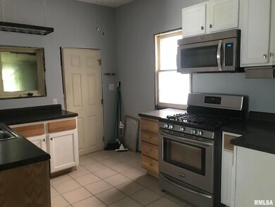 1709 W 6th St, Davenport, IA 52802 - photo 4