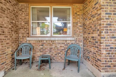 18333 Argyle Ave, Homewood, IL 60430 - photo 2