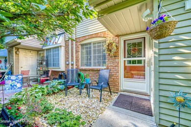 27 Franklin Ln unit D, Staten Island, NY 10306 - photo 5