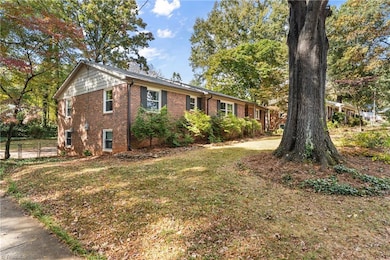 406 S Cliffdale Dr, Winston Salem, NC 27104 - photo 3