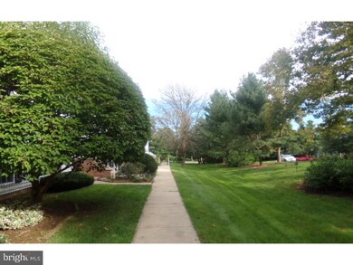 163 Columbus Dr, Franklin Park, NJ 08823 - photo 3