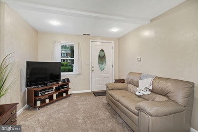 877 Beechwood Rd, Lower Merion, PA 19083 - photo 2