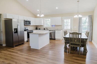 118 Cypress Acres Ln, Statesville, NC 28625 - photo 2