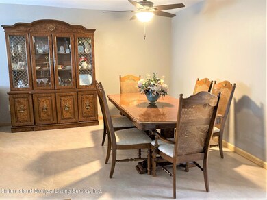 23 Ivy Ct, Staten Island, NY 10309 - photo 6