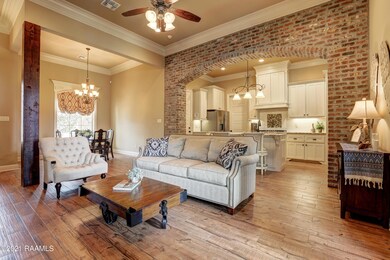 403 dunvegan-7