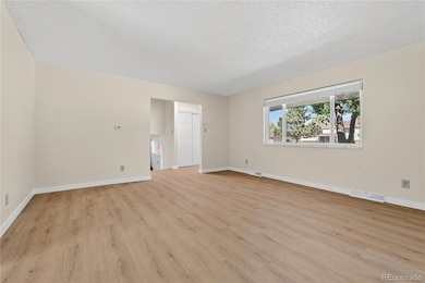 978 S Potomac Way, Aurora, CO 80012 - photo 4