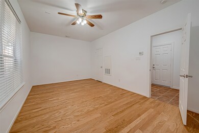 1507 Roy St, Houston, TX 77007 - photo 4