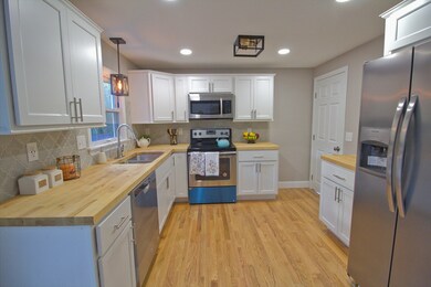 199 Brookside Cir, Florence, MA 01062 - photo 2