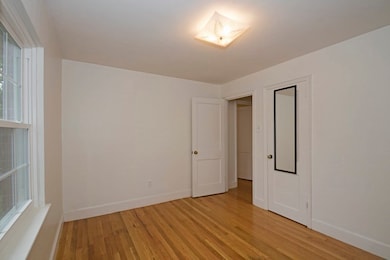 769 Vfw Pkwy unit Right, West Roxbury, MA 02132 - photo 7