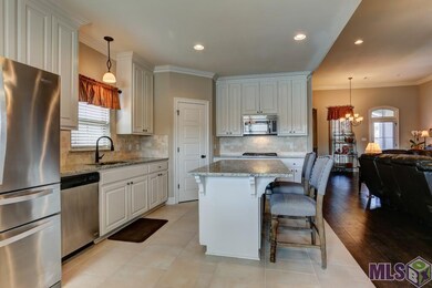Here you can see just how large this kitchen is an