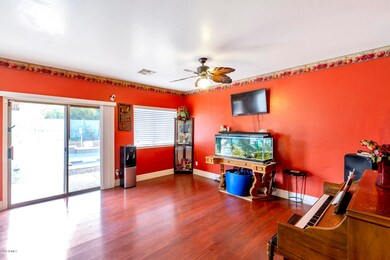 1615 W Dunbar Dr-0182