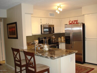 Newly remodeled Kitchen w/Granite