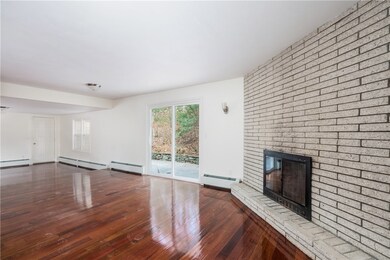 26 Robin Vale Dr, North Scituate, RI 02857 - photo 7