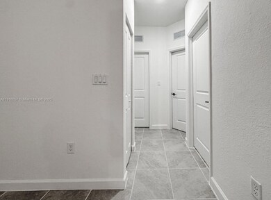 19722 SW 321st St unit B, Homestead, FL 33030 - photo 4