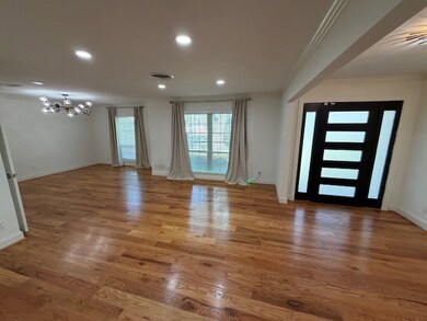 5519 Queensloch Dr, Houston, TX 77096 - photo 3