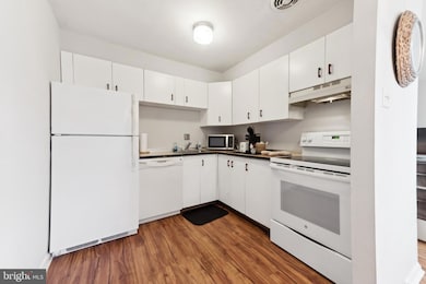 1334 Montgomery Ave unit D3, Narberth, PA 19072 - photo 6