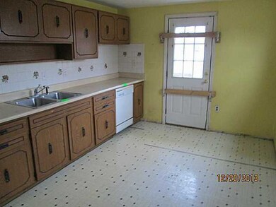 3904 Lynward Rd, Columbus, OH 43228 - photo 4