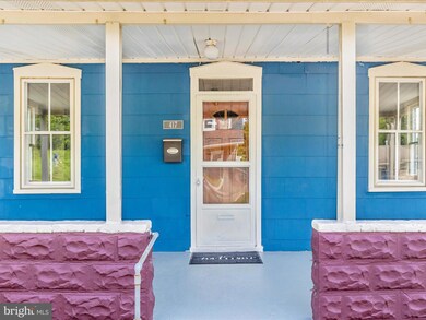 417 W 5th St, Waynesboro, PA 17268 - photo 2