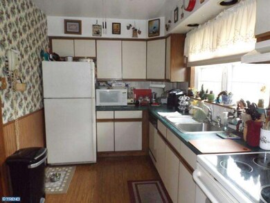 2634 W Walnut St, Colmar, PA 18915 - photo 5