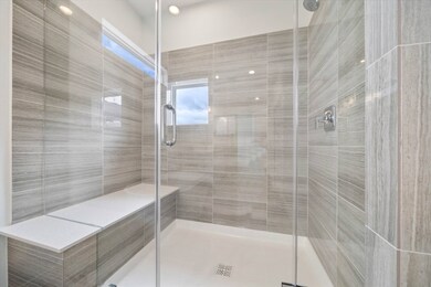 1522 Ojeman Rd unit B, Houston, TX 77055 - photo 5