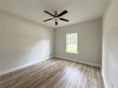 1016 Pine St, Darien, GA 31305 - photo 6