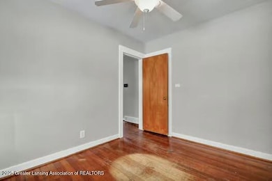 1942 Walnut St, Holt, MI 48842 - photo 6