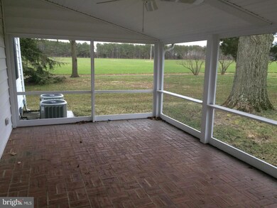 29245 Howell Point Rd, Trappe, MD 21673 - photo 2