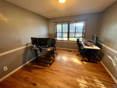 3911 SW Gamwell Rd, Topeka, KS 66610 - photo 6