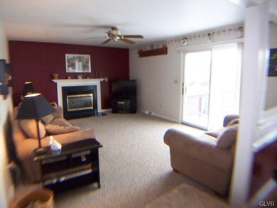 4639 Cortland Dr, Orefield, PA 18069 - photo 4