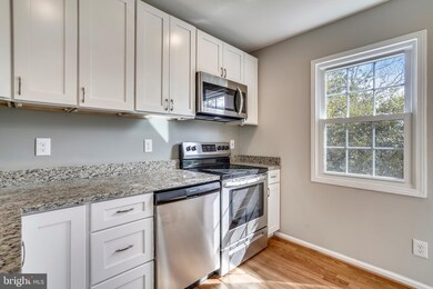 8405 Willow Forge Rd, Springfield, VA 22152 - photo 5