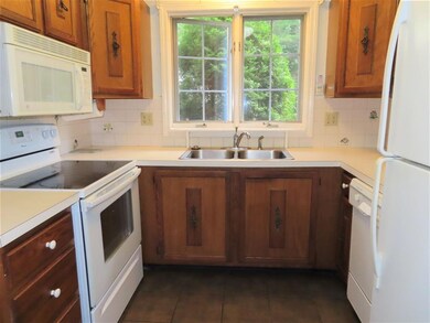 73 Perry Ln unit 3, Swanzey, NH 03446 - photo 7