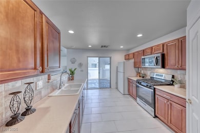 8567 LITTLE FOX St LAS VEGAS NV 89123 True 3 bed/2