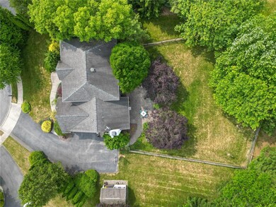 10 Cog Cir, Easton, PA 18045 - photo 4