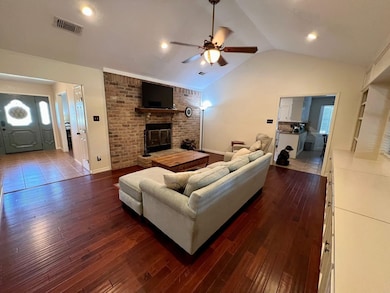 9207 Beverly Dr, Orange, TX 77630 - photo 3