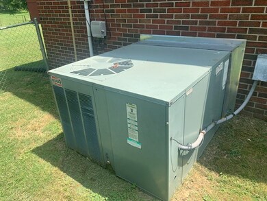 110 N Linda Dr, Shelbyville, TN 37160 - photo 3