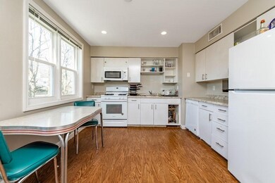 165 Old Colony Ave unit D, Quincy, MA 02170 - photo 2