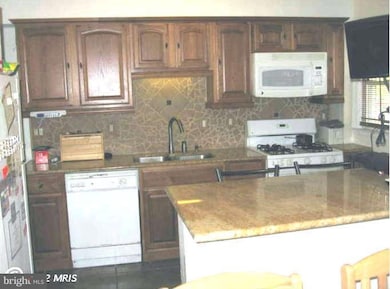 1321 Cedarcroft Rd, Baltimore, MD 21239 - photo 4