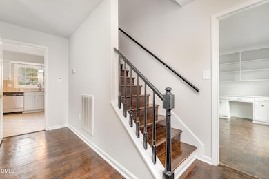 213 Rivenoak Dr, Fayetteville, NC 28303 - photo 6