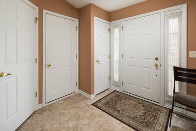 1934 Dunlin Ct-foyer
