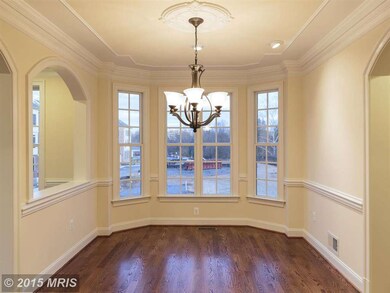 10695 Yorktown Ct, Fairfax, VA 22030 - photo 6